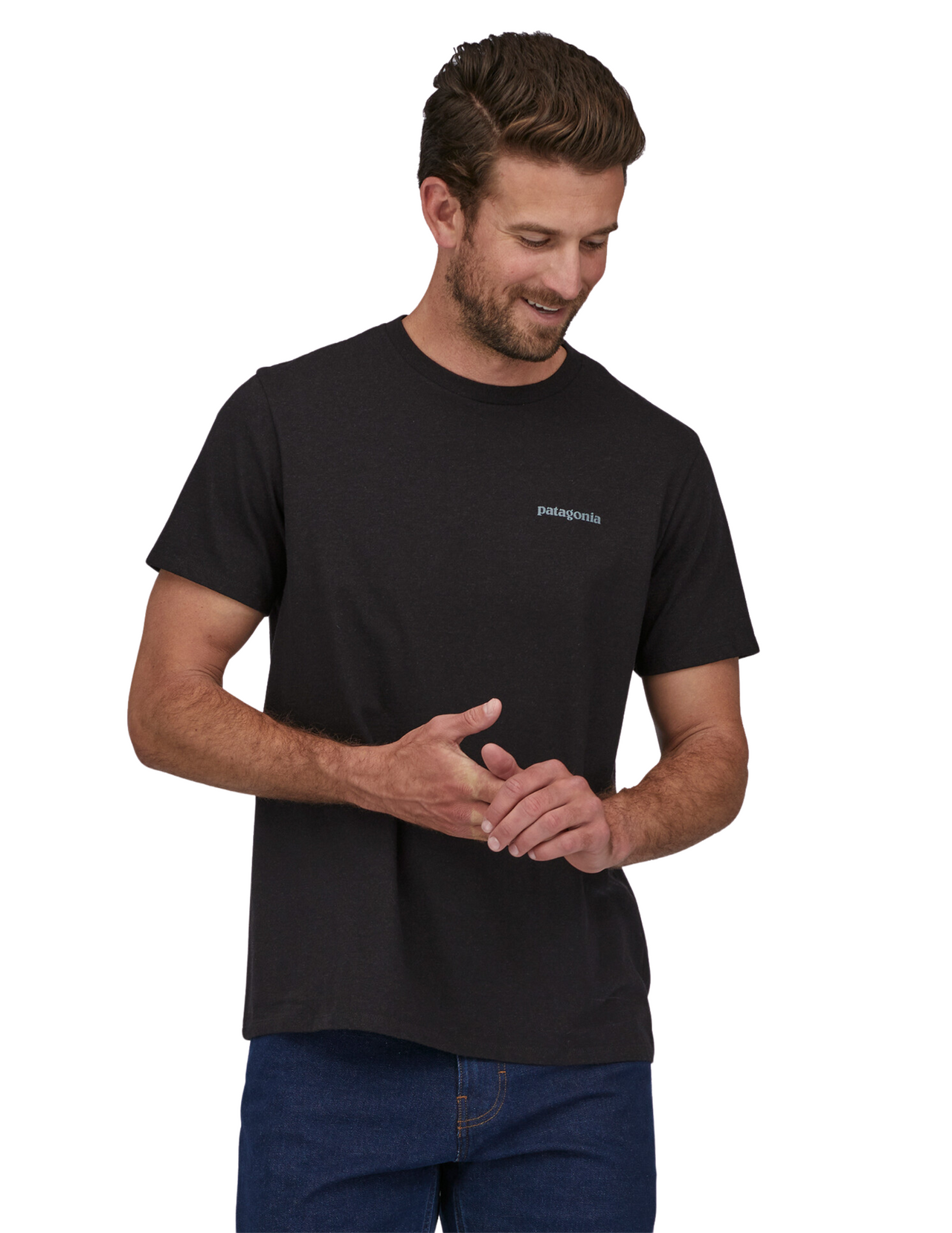 T-Shirt Patagonia Fitz Roy Icon Responsibiliti-Tee® Manches Courtes Homme Ink Black, vue portée de face mannequin homme