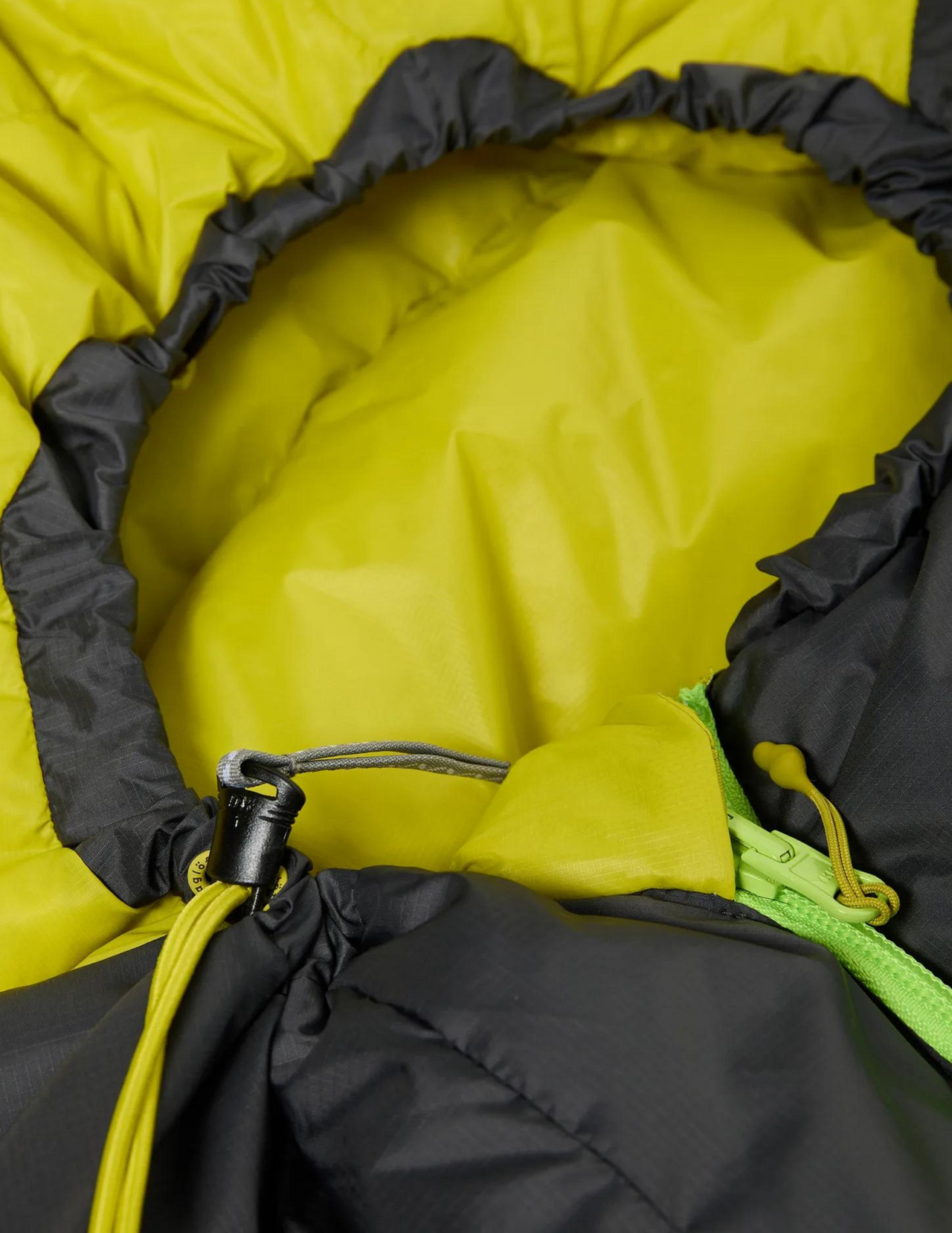 Sac de Couchage Haglöfs L.I.M Airak Down 0° Large, vue détail zip et capuche