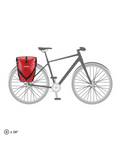 Paire de Sacoches de Roue Arrière Ortlieb Back Roller Classic, posée sur le vélo, couleur rouge