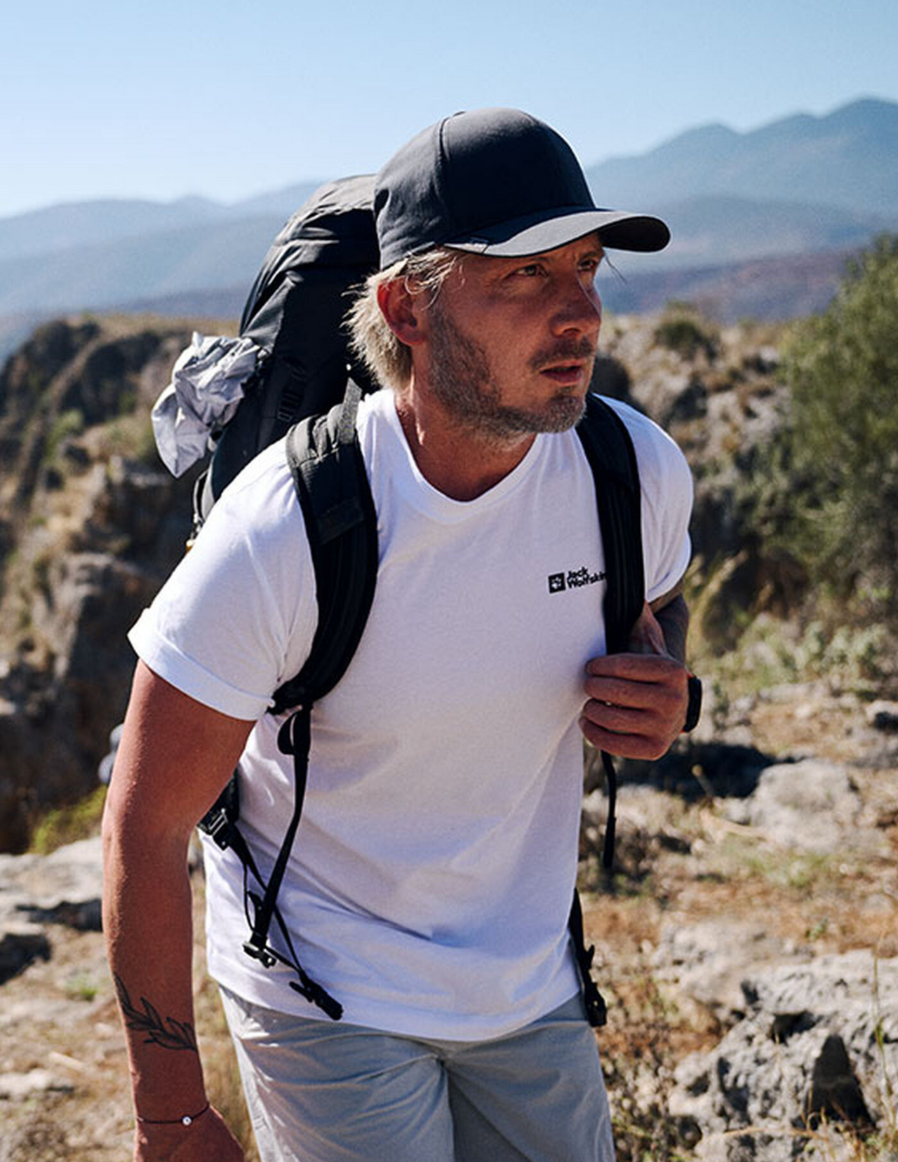 Jack Wolfskin Essential Short Sleeve Men's Hiking T-Shirt