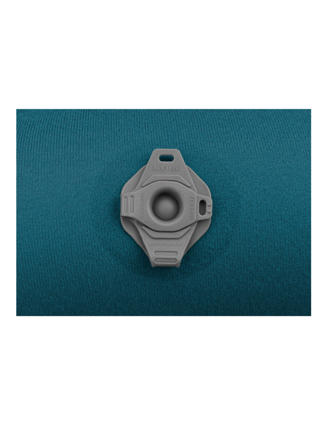 Oreiller de voyage Aeros Ultralight Regular : gonflage par valve rapide et précis