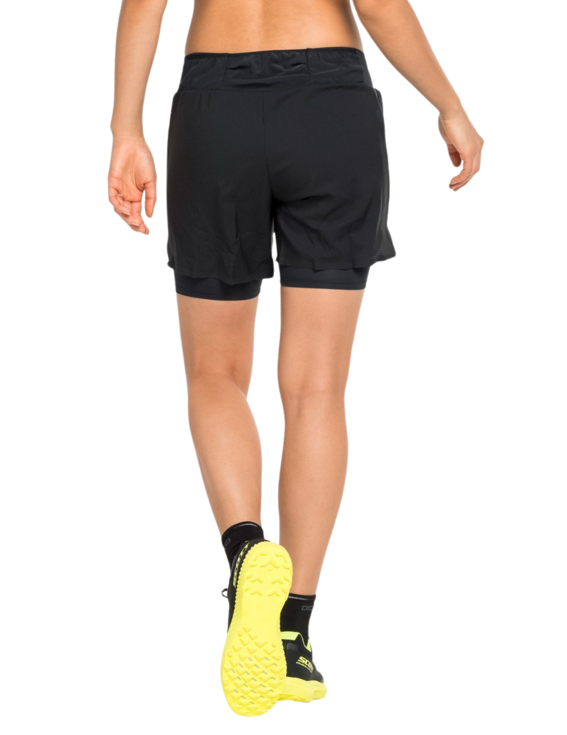 Short de Running 2-en-1 Odlo Axalp Trail 6" Femme porté par une runneuse