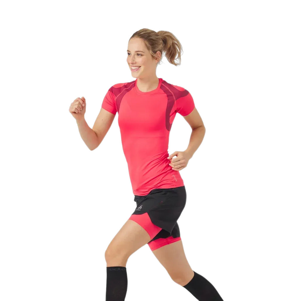 T-Shirt de Running Odlo Active Spine 2.0 Manches Courtes Femme Rose, porté, vue de face