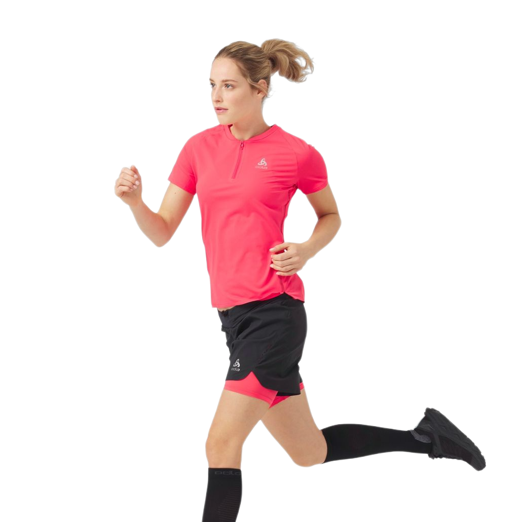 T-Shirt de Running Odlo Axalp Trail 1/2 Zip Manches Courtes Femme Rose, porté, vue de face
